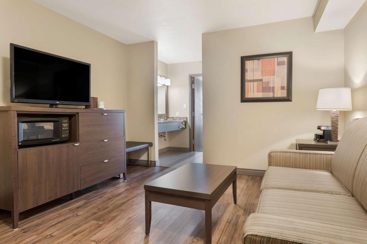 Best Western Plus Saint John Hotel & Suites Exterior foto