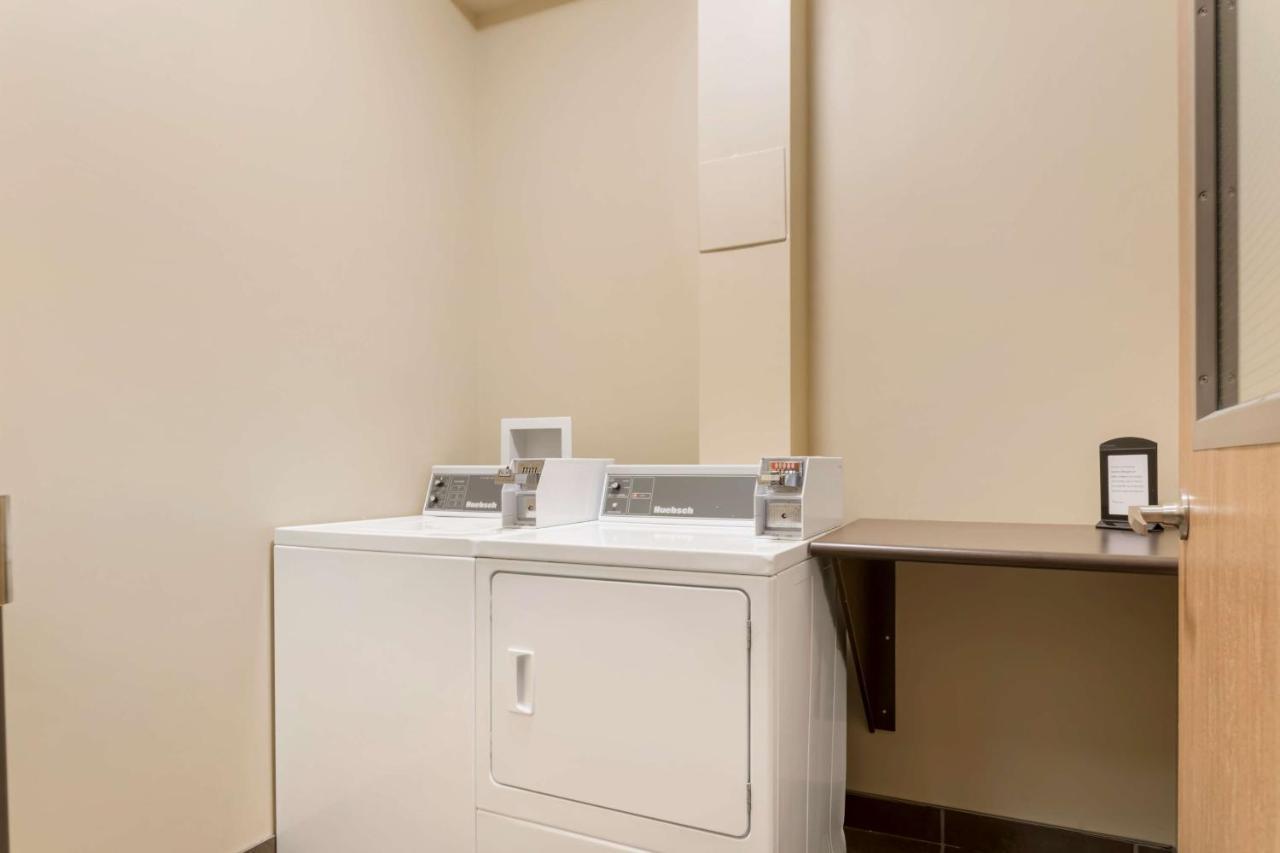 Best Western Plus Saint John Hotel & Suites Exterior foto