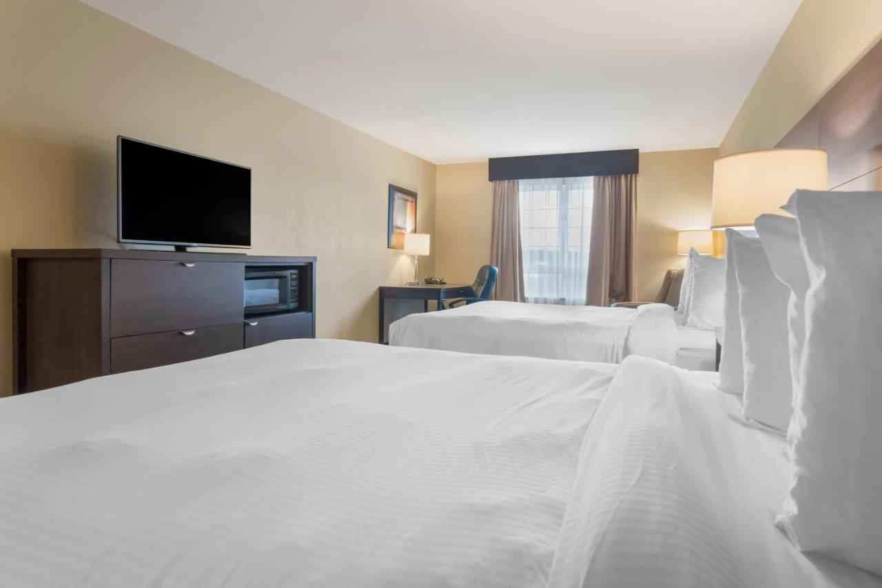 Best Western Plus Saint John Hotel & Suites Exterior foto